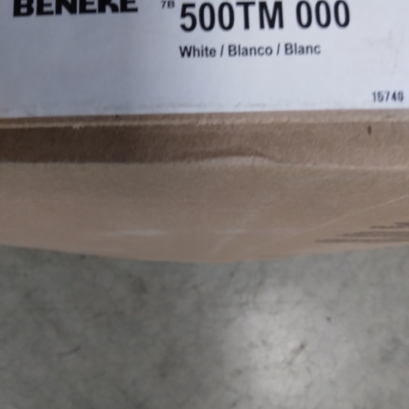 BENEKE BEMIS ELONGATED WHITE TOILET SEAT IN BOX - Picture 16 of 16